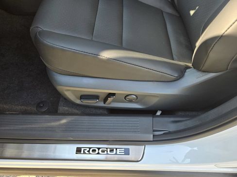 New 2026 Nissan Frontier SV w/ Tow Package RWD image 13