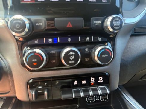 Used 2022 RAM 1500 Laramie AWD/4WD image 19