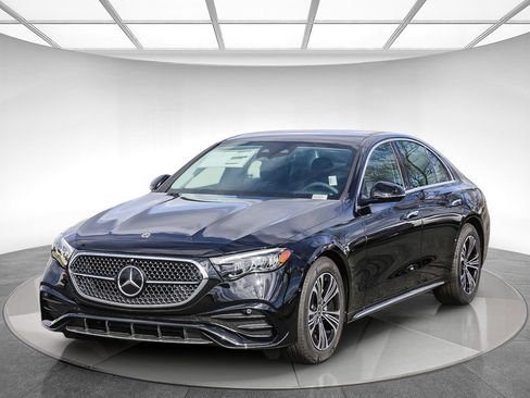 New 2024 Mercedes-Benz E 350 4MATIC Sedan image 3