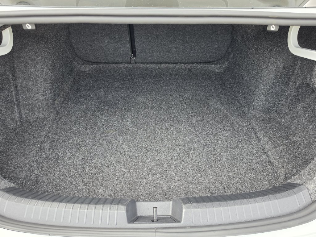 Used 2025 Volkswagen Jetta GLI Autobahn FWD image 30