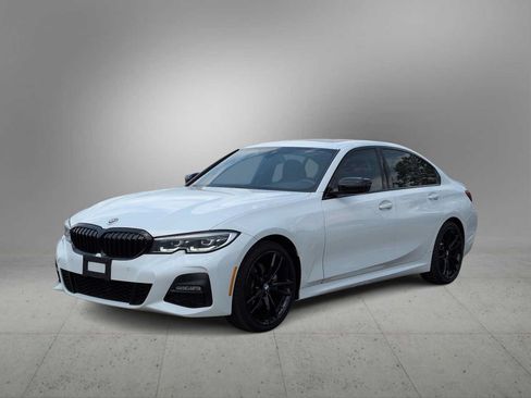 Used 2021 BMW 330i xDrive Sedan w/ M Sport Package AWD/4WD image 4