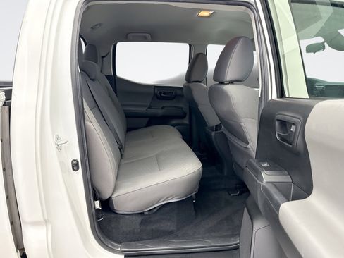 Used 2022 Toyota Tacoma SR image 17