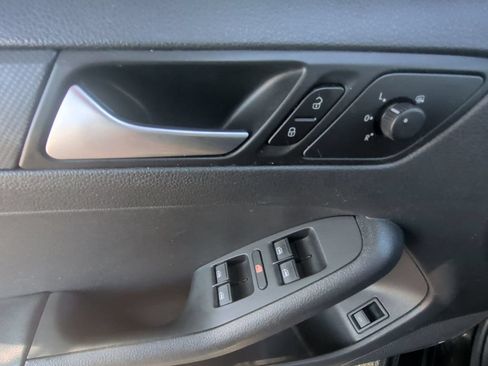 Used 2014 Volkswagen Jetta S FWD image 12