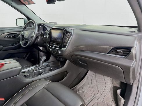 Used 2023 Chevrolet Traverse Premier w/ LPO, Floor Liner Package AWD/4WD image 31