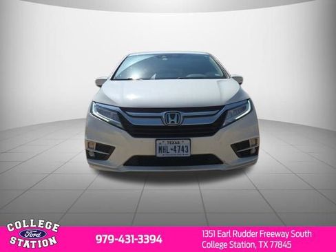 Used 2019 Honda Odyssey Elite image 2