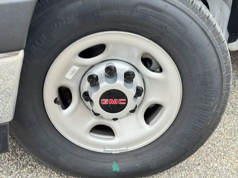 New 2025 GMC Savana 3500 w/ Power Convenience Package image 4