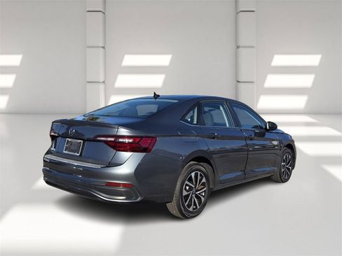 Used 2023 Volkswagen Jetta S image 4
