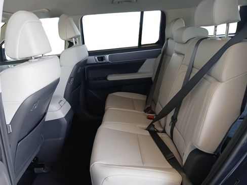 Used 2026 Hyundai Santa Fe SEL FWD image 13