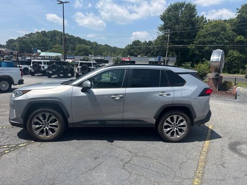 Used 2021 Toyota RAV4 XLE Premium FWD image 2