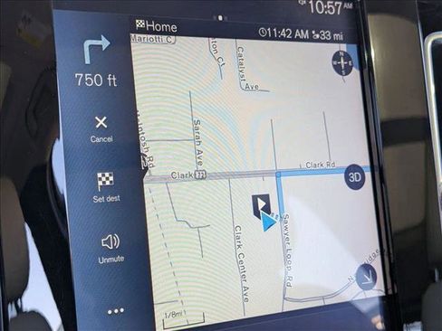 Used 2019 Volvo XC40 T5 Momentum image 14