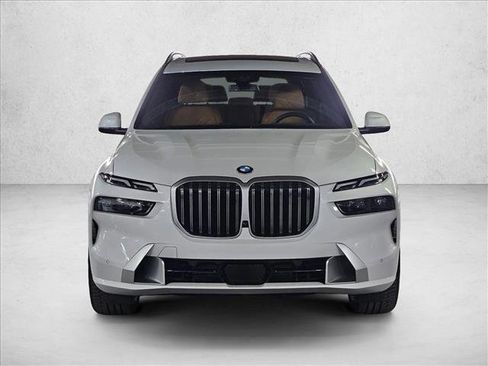 Certified 2024 BMW X7 xDrive40i w/ Executive Package image 2
