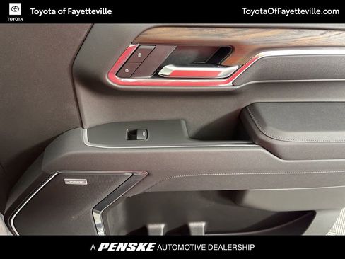 Used 2025 GMC Sierra 1500 SLT w/ SLT Premium Package image 22