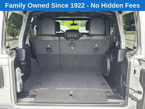 Certified 2023 Jeep Wrangler Unlimited Sahara AWD/4WD image 18