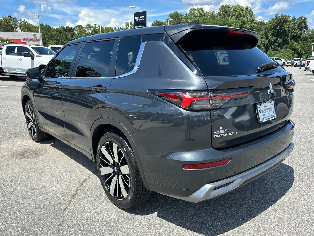 Used 2025 Mitsubishi Outlander SE FWD image 5