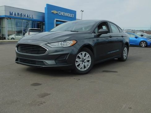 Used 2020 Ford Fusion S FWD image 2