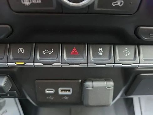 Used 2021 Chevrolet Silverado 1500 RST image 14