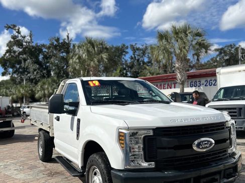 Used 2019 Ford F250 XL image 2