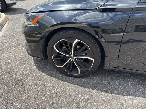 Used 2024 Nissan Altima 2.5 SR image 13