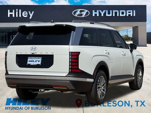 Used 2026 Hyundai Palisade SEL FWD image 6