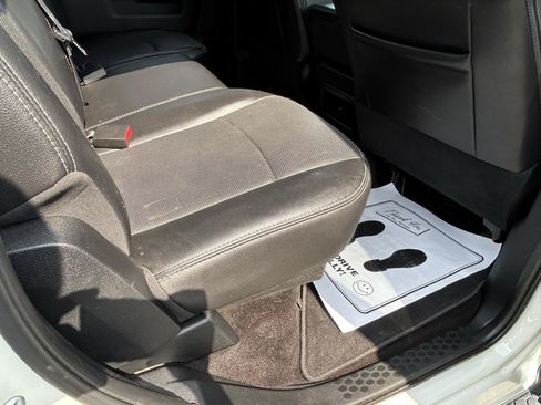 Used 2017 RAM 1500 Laramie AWD/4WD image 11