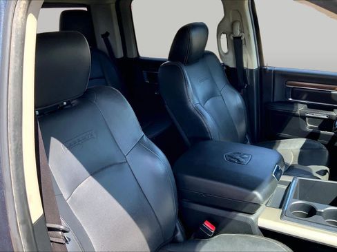 Used 2014 RAM 2500 Laramie w/ Convenience Group AWD/4WD image 9
