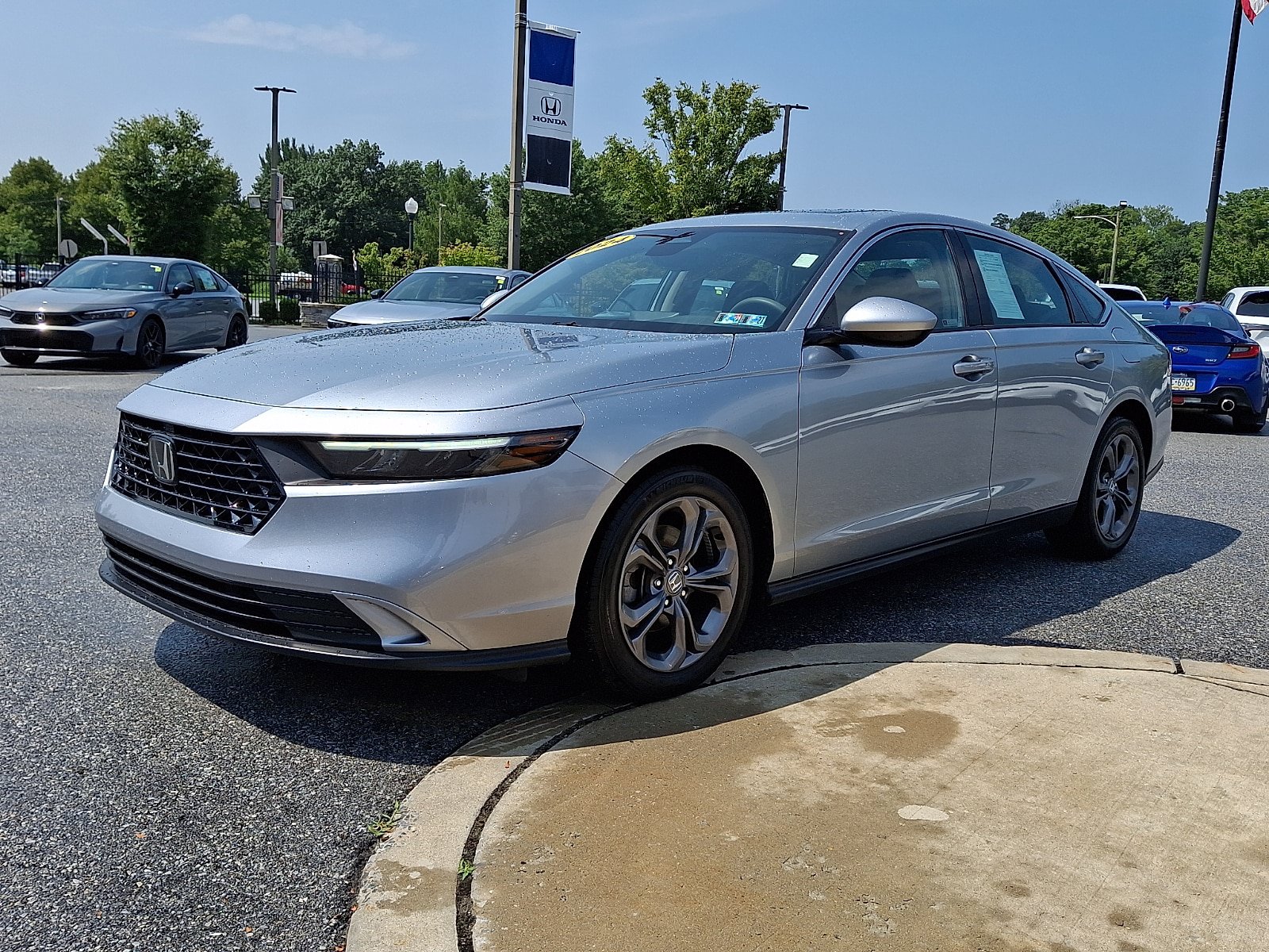 Used 2024 Honda Accord EX image 3