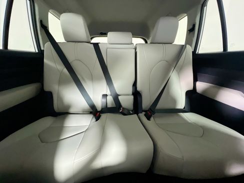 New 2026 Toyota Grand Highlander XLE image 33