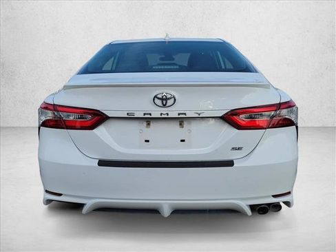 Used 2020 Toyota Camry SE w/ Carpet Mat Package FWD image 6