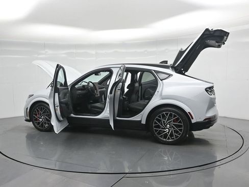 Certified 2023 Ford Mustang Mach-E GT w/ GT Performance Edition image 36