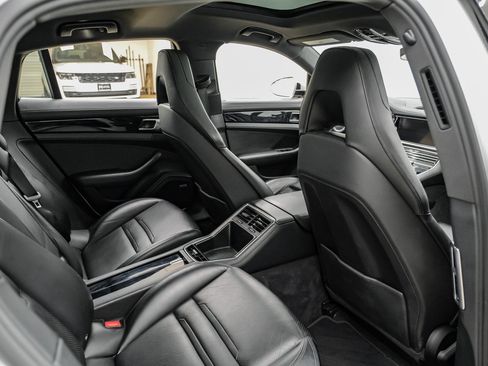 Used 2019 Porsche Panamera 4 image 35