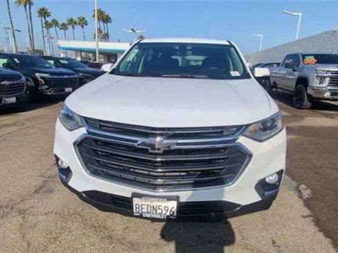 Used 2018 Chevrolet Traverse LT image 3