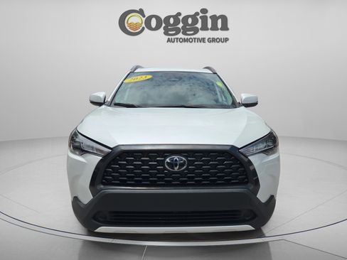 Used 2023 Toyota Corolla Cross LE AWD/4WD image 8