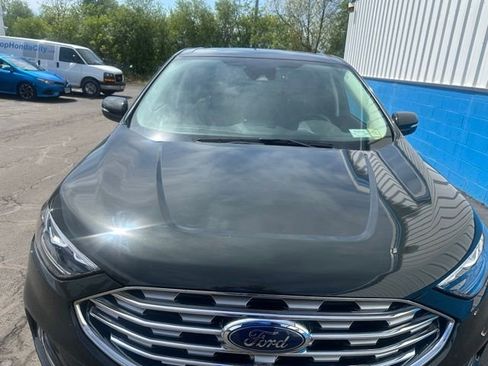 Used 2023 Ford Edge Titanium w/ Equipment Group 301A AWD/4WD image 3