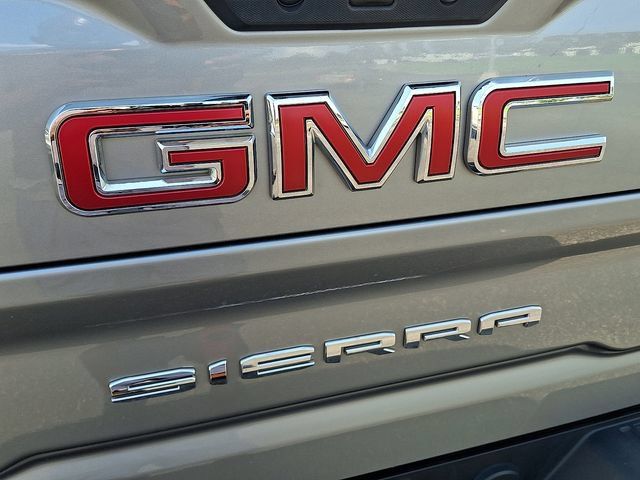 Used 2024 GMC Sierra 2500 SLT w/ SLT Premium Package AWD/4WD image 22