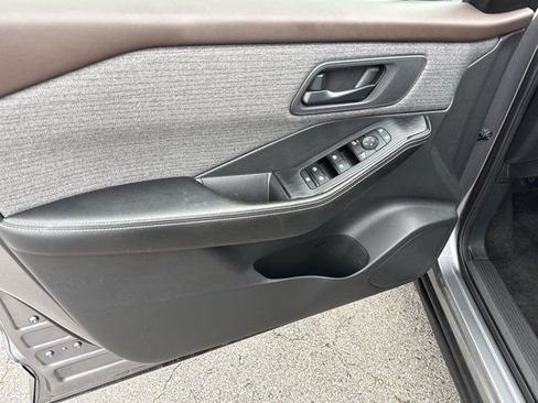 Used 2021 Nissan Rogue S AWD/4WD image 14