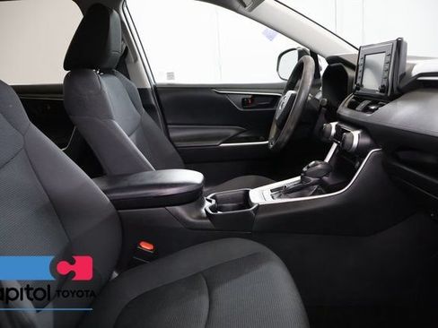Certified 2021 Toyota RAV4 LE AWD/4WD image 26