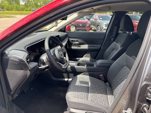 New 2026 Nissan Kicks SV w/ Interior Electronics Package AWD/4WD image 9