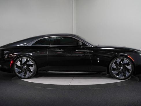 Used 2024 Rolls-Royce Spectre w/ Spectre Launch Package AWD/4WD image 9