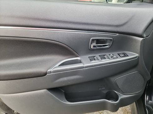 Used 2025 Mitsubishi Outlander Sport ES AWD/4WD image 11