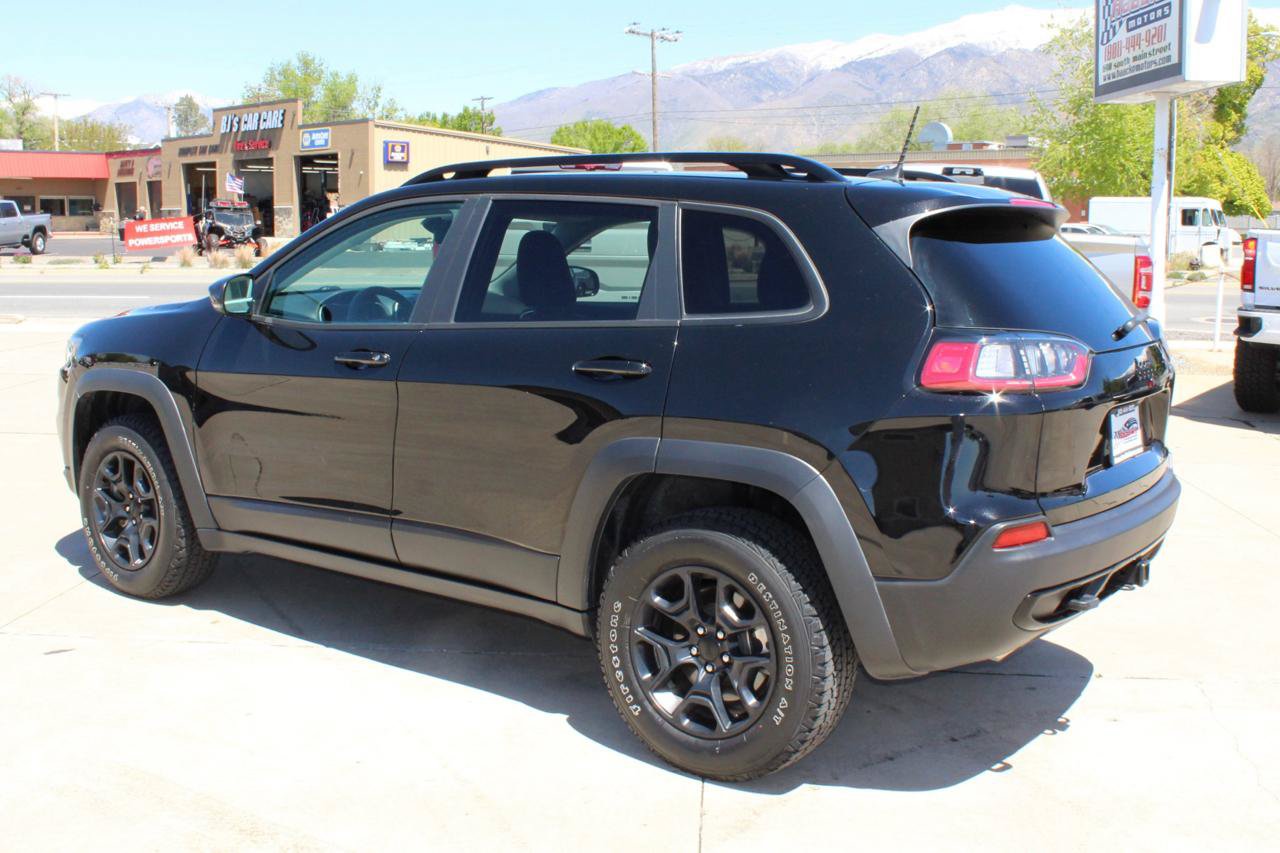 Used 2022 Jeep Cherokee Latitude w/ Sun & Sound Group AWD/4WD image 11
