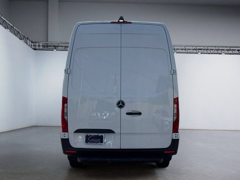 Used 2023 Mercedes-Benz Sprinter 2500 image 6