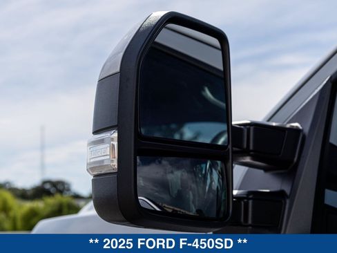 Used 2025 Ford F450 Platinum w/ Platinum Plus Package AWD/4WD image 16