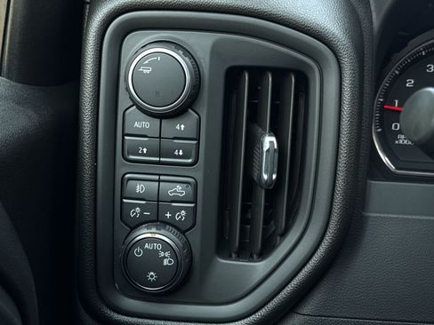Used 2021 Chevrolet Silverado 1500 Custom Trail Boss w/ Safety Confidence Package AWD/4WD image 22