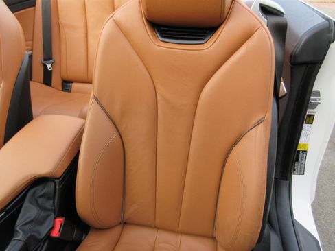 Used 2019 BMW 440i Convertible w/ Convenience Package image 9