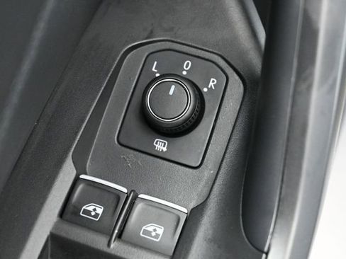 Used 2025 Volkswagen Jetta Sport image 11