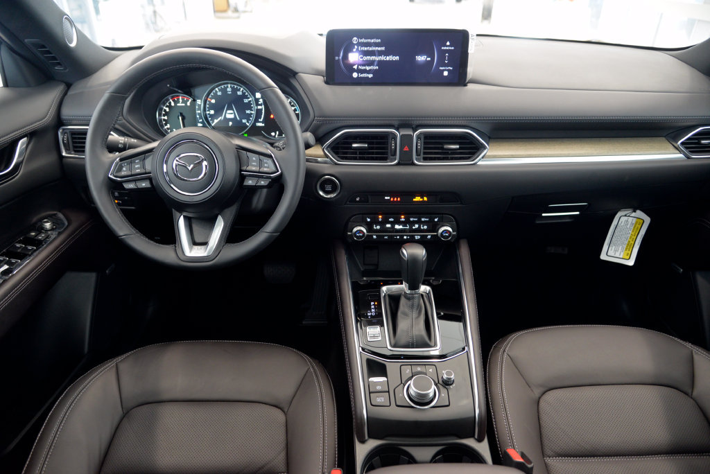 Certified 2025 MAZDA CX-5 Signature AWD/4WD image 17