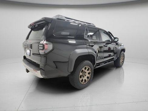 Used 2025 Toyota 4Runner Trailhunter image 11
