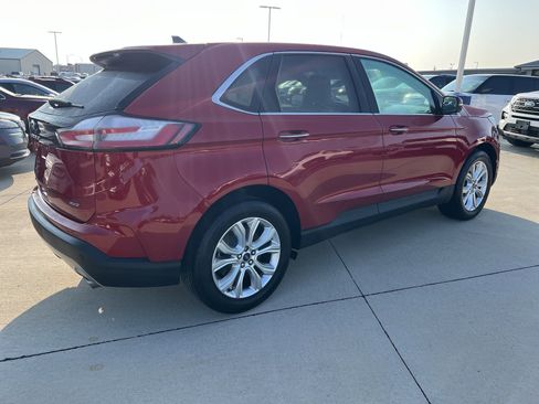 Used 2021 Ford Edge Titanium w/ Equipment Group 301A image 4