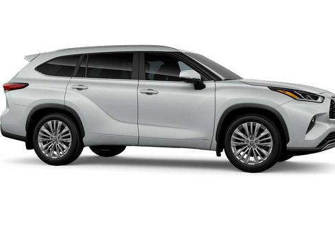 New 2026 Toyota Highlander Platinum AWD/4WD image 13