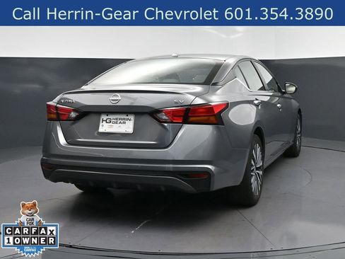 Used 2024 Nissan Altima 2.5 SV FWD image 7